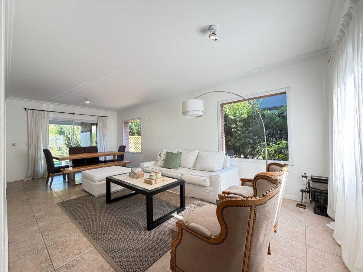 VENTA CASA 5 AMB PARQUE PILETA LA DELFINA - PILAR