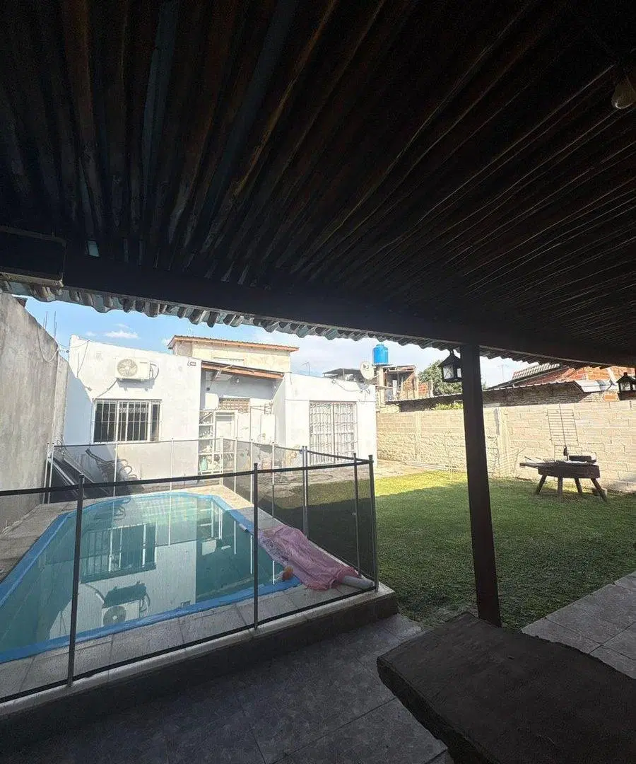 VENTA CASA MULTIFAMILIAR TALAR PILETA QUINCHO 3
