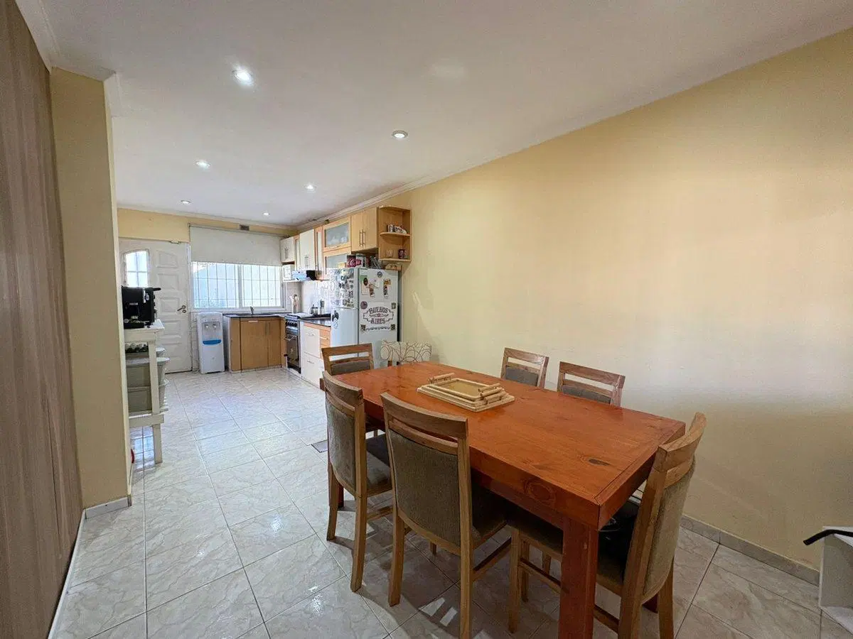 VENTA CASA 5 AMB CON PILETA EN BELLA VISTA CREDITO 4