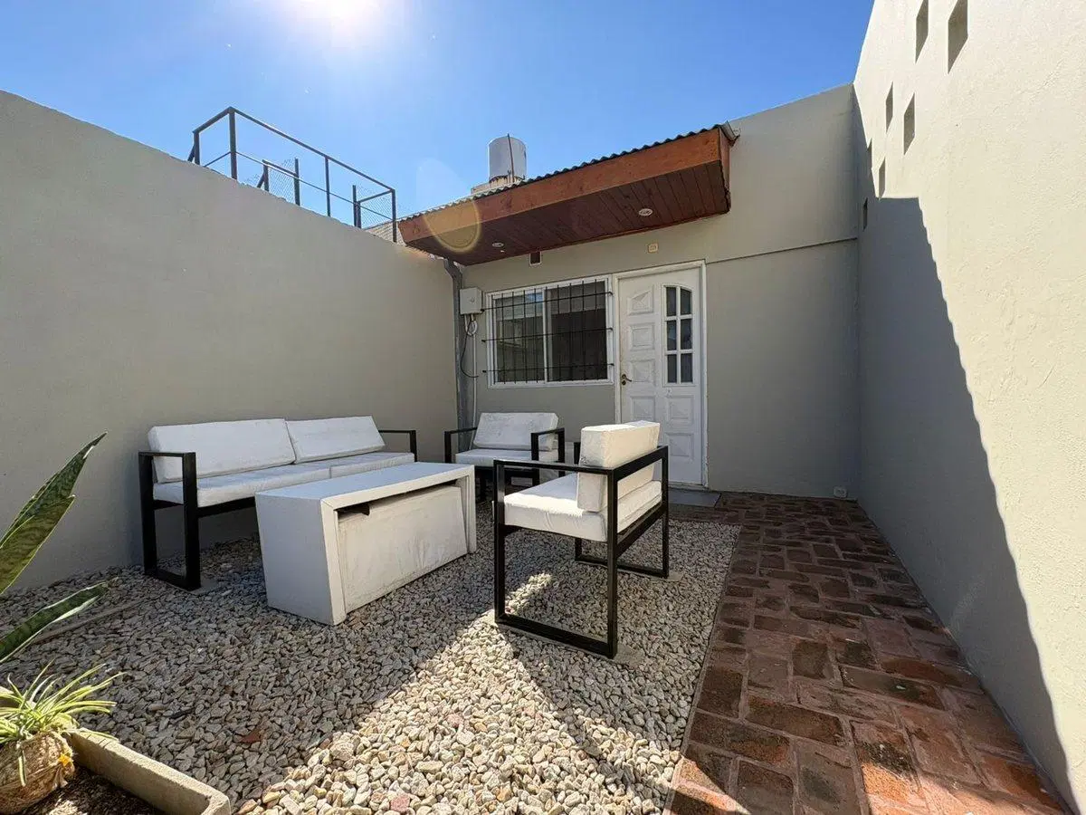 VENTA CASA 5 AMB CON PILETA EN BELLA VISTA CREDITO 5
