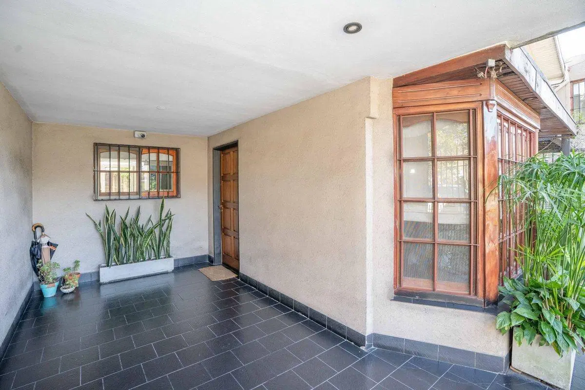 VENTA CASA 5 AMB RECICLADA CON COCHERA EN OLIVOS 2
