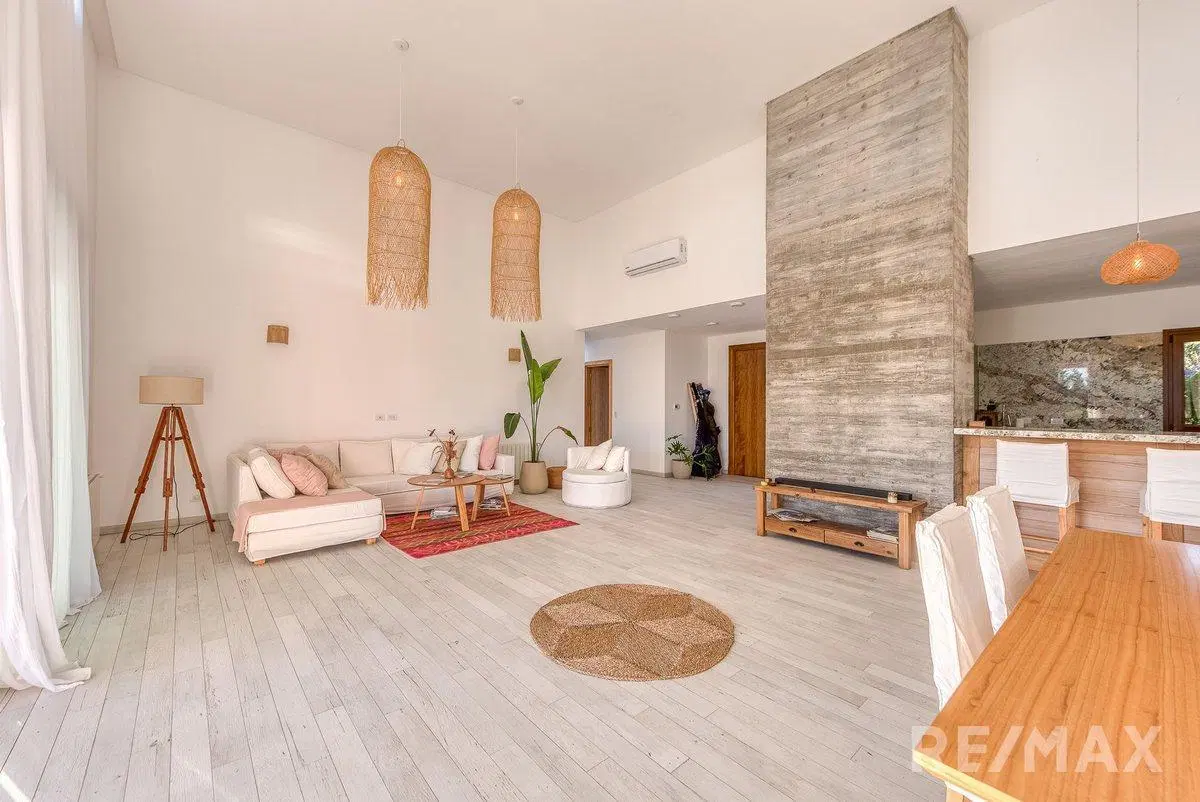 VENTA DE CASA EN CHACRAS DE LA RESERVA 5