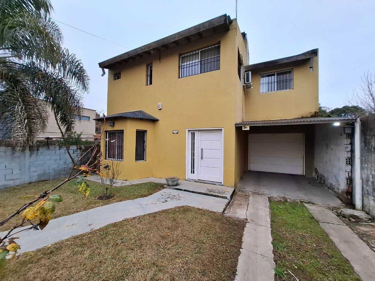 VENTA CASA JOSÉ C PAZ 4 AMBIENTES PATIO