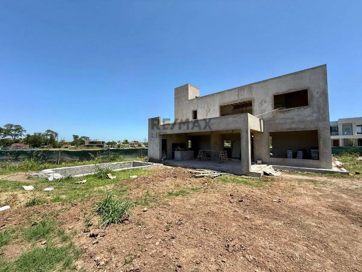 VENTA DE CASA EN VILLAGE PLAZA 3