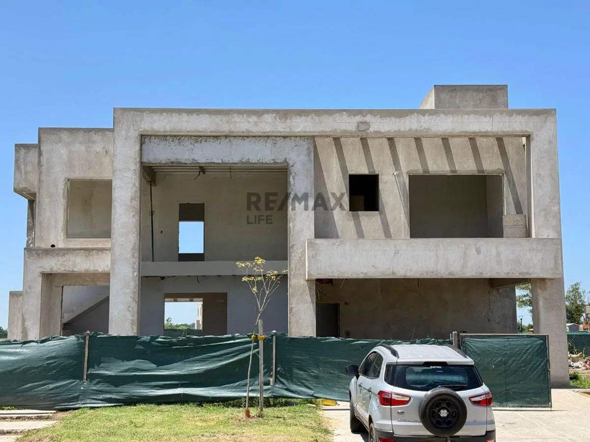 VENTA DE CASA EN BARRIO VILLAGE PLAZA 3