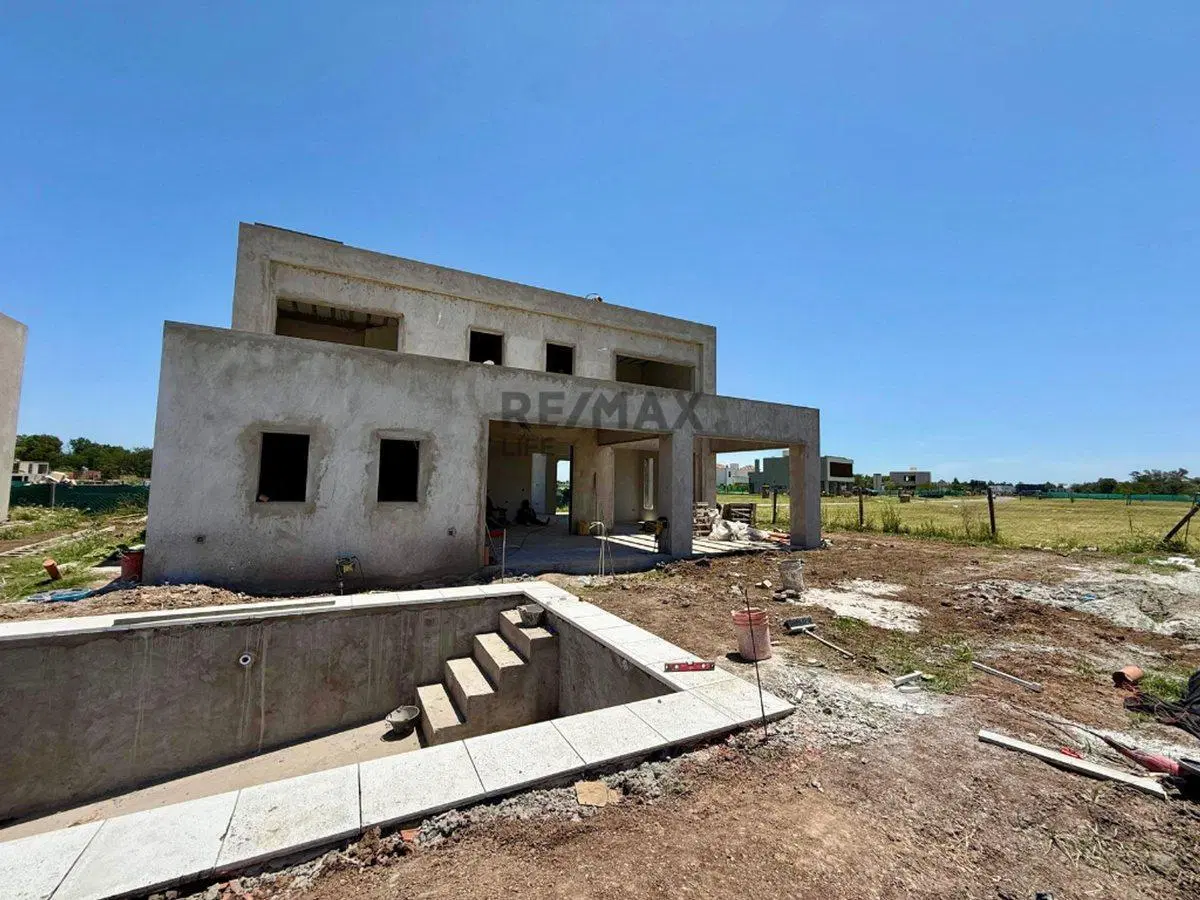 VENTA DE CASA EN BARRIO VILLAGE PLAZA 5