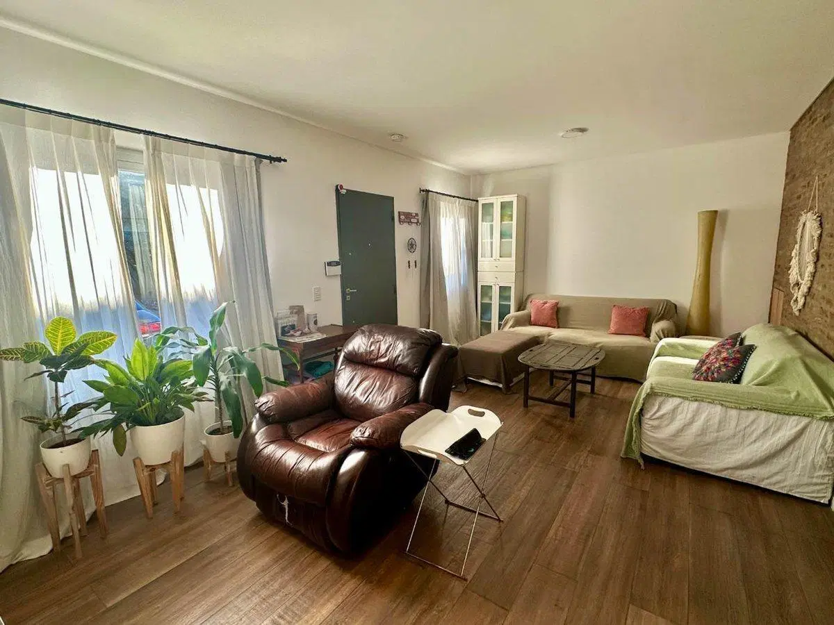 VENTA CASA 4 AMBIENTES HURLINGHAM BARRIO CERRADO 5