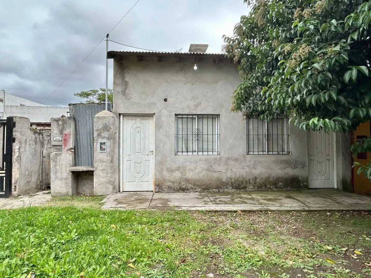 VENTA CASA TRES AMB. DOS DEPTOS PARQUE SAN MIGUEL 4