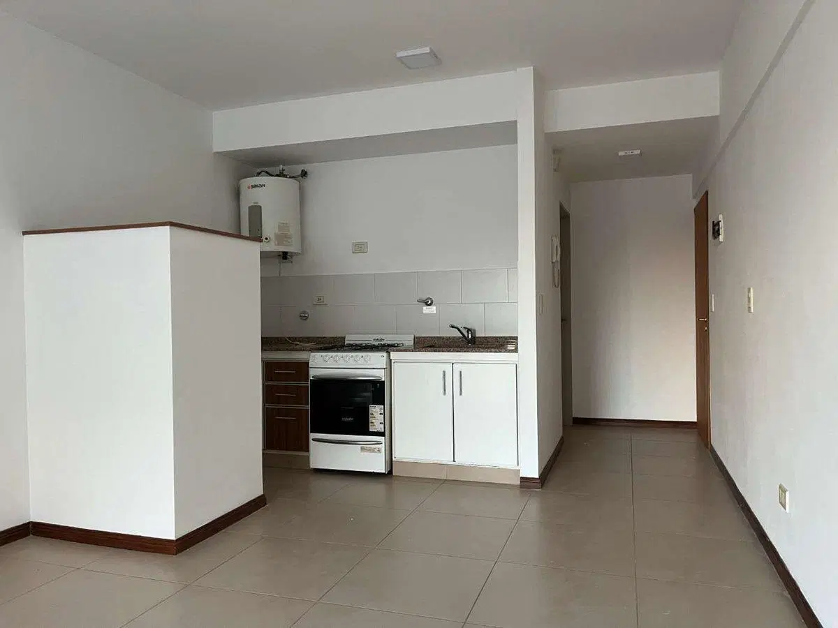ALQUILER MONOAMBIENTE BALCÓN 4