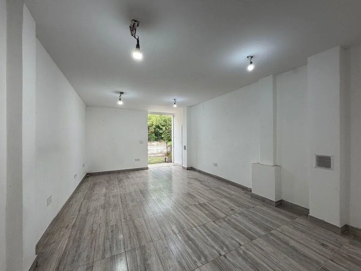 VENTA LOCAL COMERCIAL - MUÑIZ 2