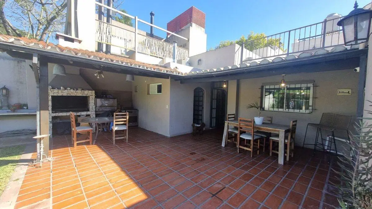 VENTA CASA 5 AMB. SAN MIGUEL PATIO PILETA COCHERA 5
