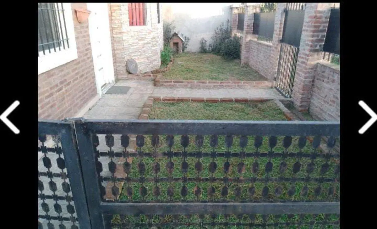 VENTA CASA 4 AMB C GARAGE PARRILLA LOS TILOS GARIN 2