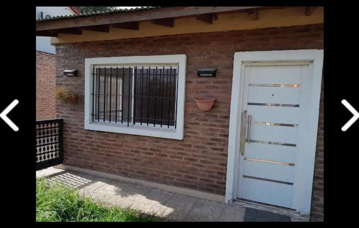 VENTA CASA 4 AMB C GARAGE PARRILLA LOS TILOS GARIN 5