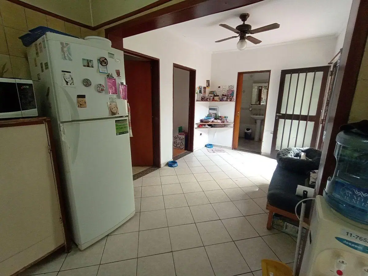 VENTA CASA 3 AMB + 5 DEPTOS Y GARAGE VILLA BOSCH 3