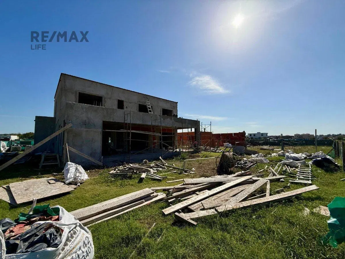 VENTA DE CASA A ESTRENAR VILLAGE JOVEN 4