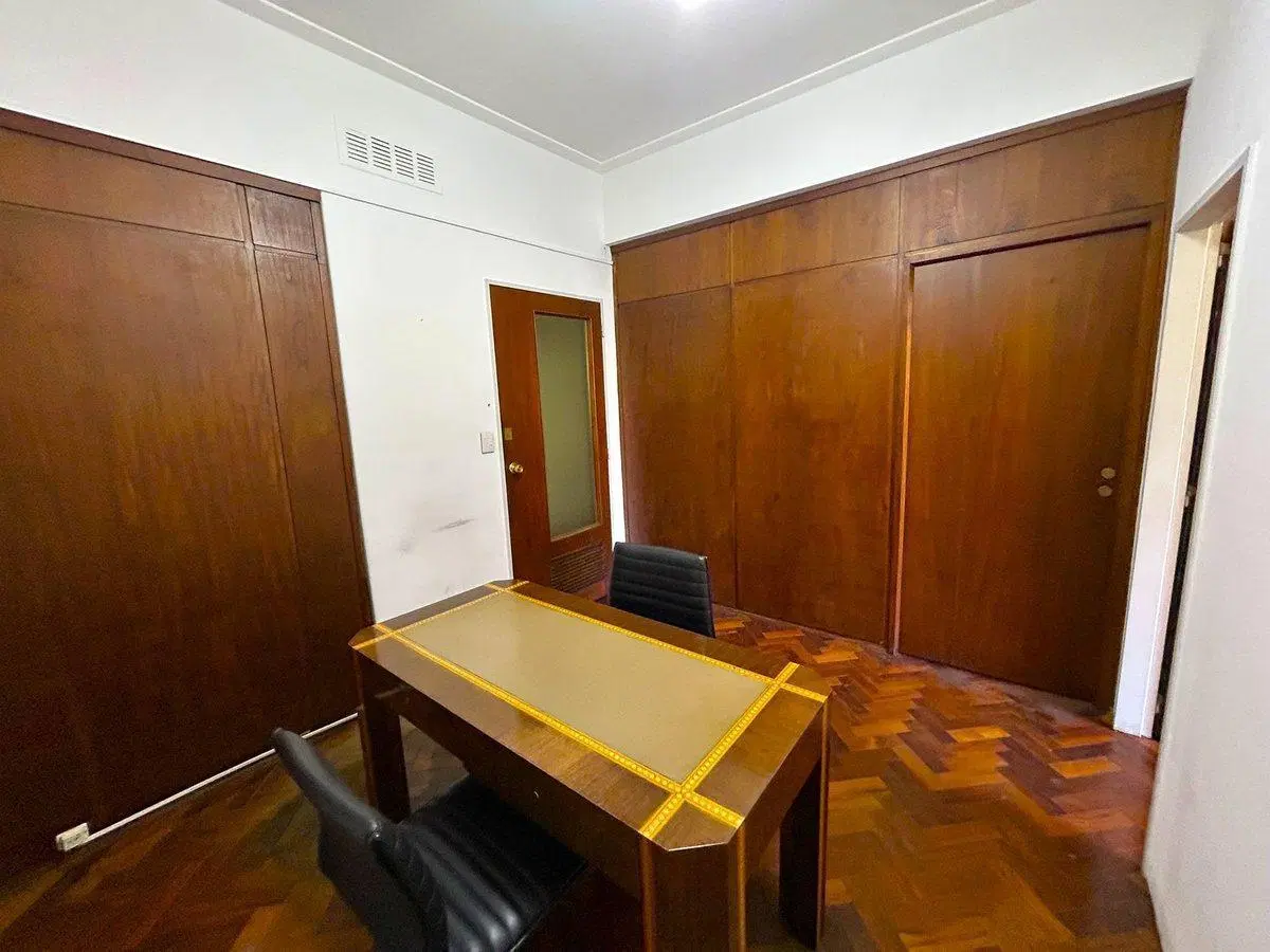 VENTA OFICINA TRIBUNALES  22 M2 3