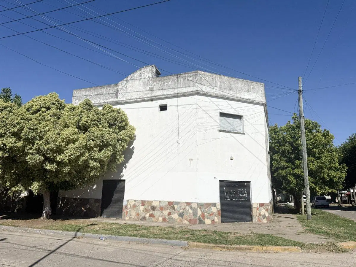 VENTA CASA CON LOCAL PARQUE GARAJE VILLA DE MAYO 2