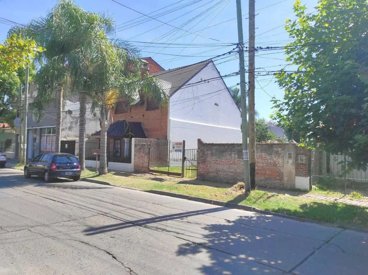 VENTA LOTE 347 M2 HURLINGHAM PARQUE JOHNSTON. 4