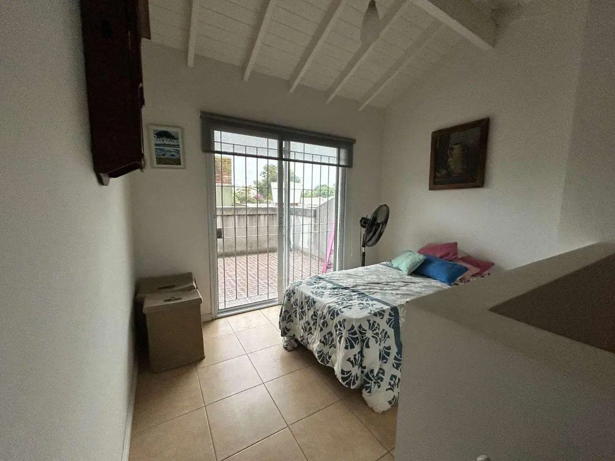 VENTA CASA TRIPLEX 4 AMBIENTES PATIO BELLA VISTA 4