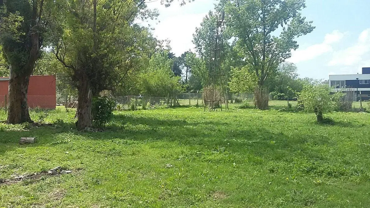 VENTA LOTE DE 2.559 m²  ARANA LA PLATA 4