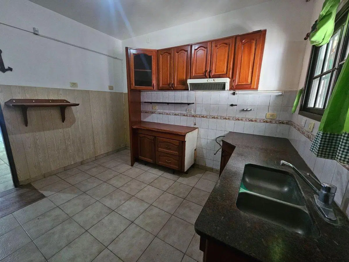 VENTA CASA 4 AMB PATIO GARAGE 3 AUTOS SAN MIGUEL 4