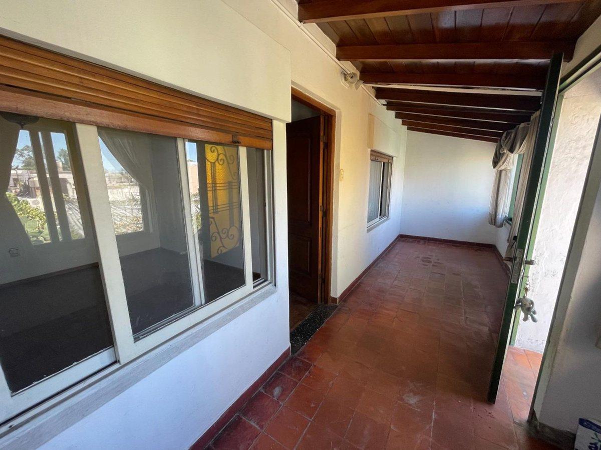 Foto de VENTA CASA Y PH 3 AMB JARDIN MARTIN CORONADO, imagen 4