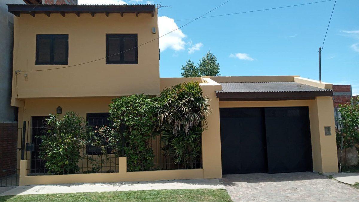 VENTA CASA 3 AMBIENTES EN ESCOBAR