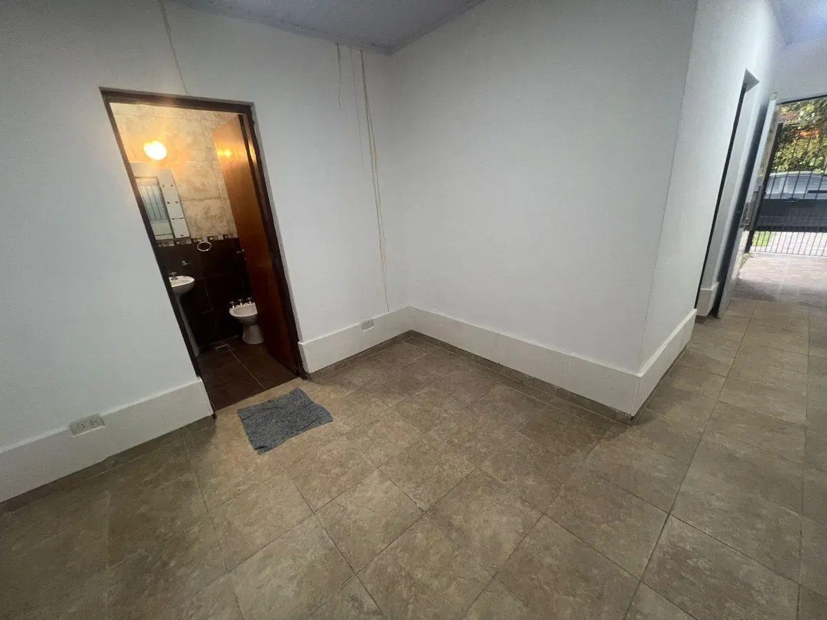 VENTA 2 PH CON JARDIN Y COCHERA EN BLOCK CASTELAR 3