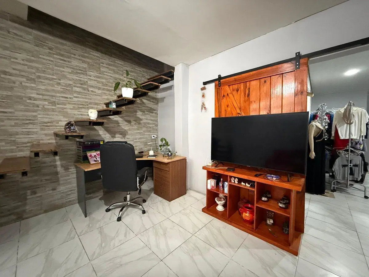 CASA VENTA EN RAMOS MEJIA 4 AMBIENTES 4