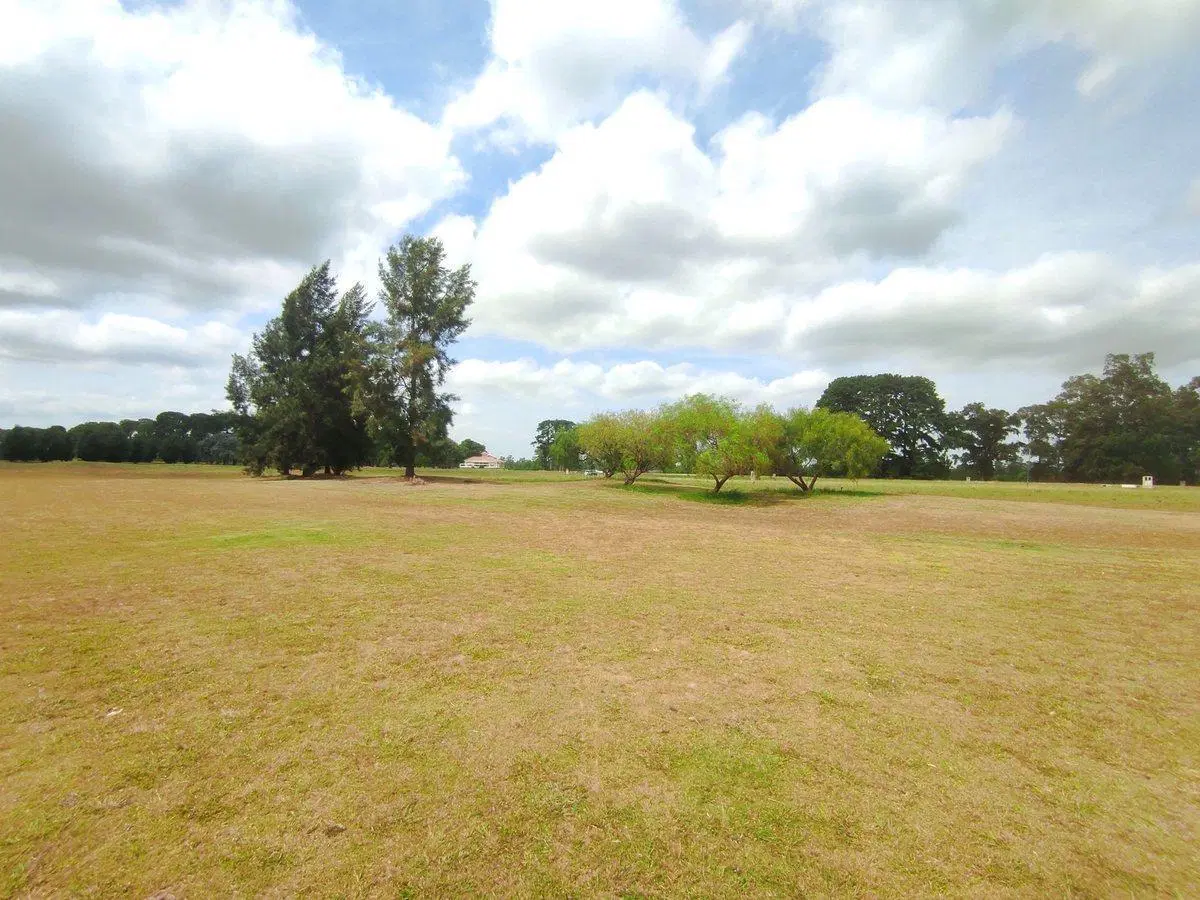 VENTA LOTE 1800 M² B° PINARES GOLF COUNTRY & CLUB 3