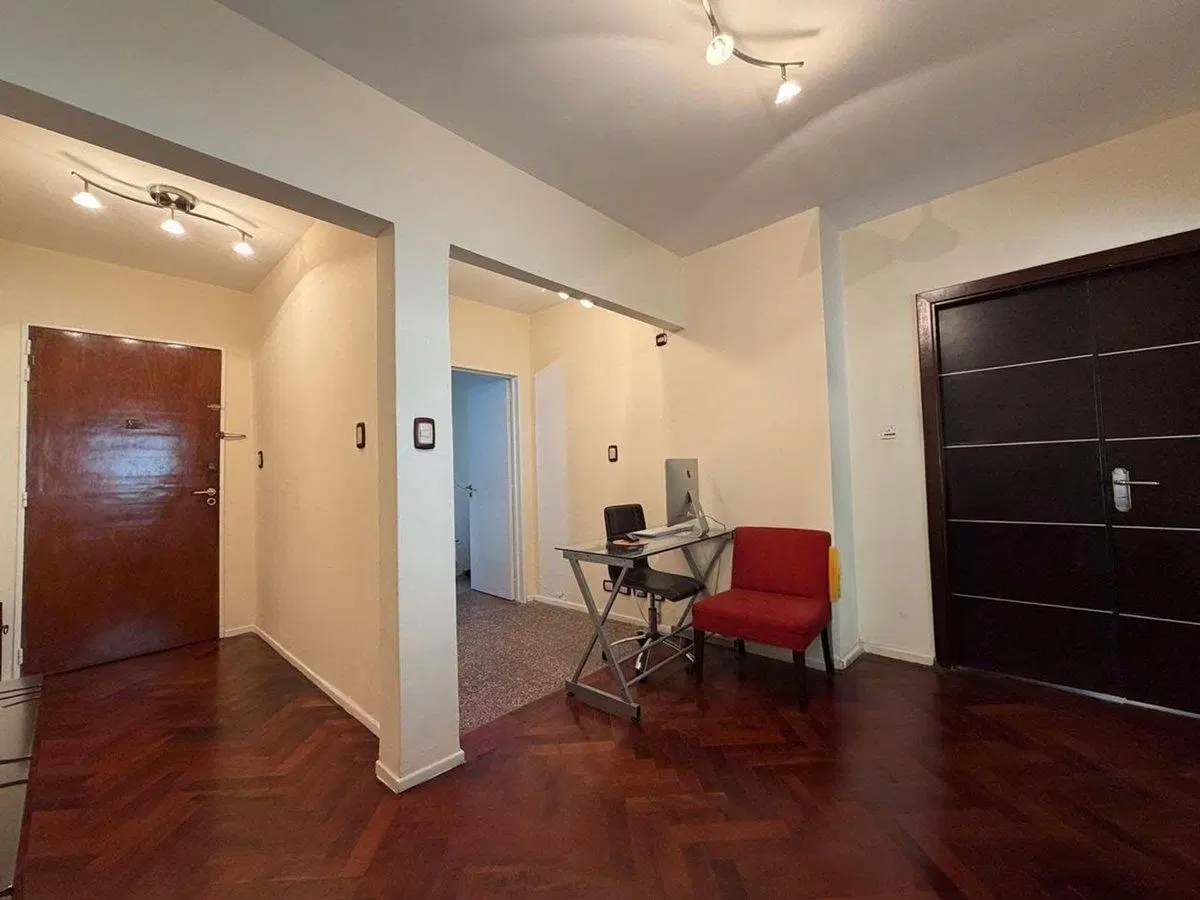 VENTA OFICINA CON MOVILIARIO COMPLETO-MICROCENTRO 2
