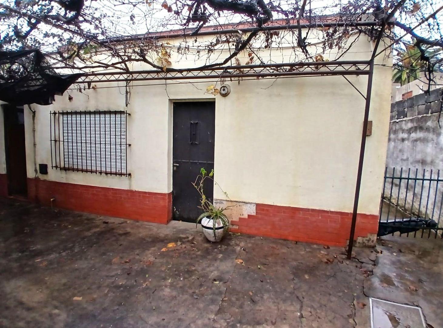 VENTA CASA Y DTO EN TERRENO PROPIO BELLA VISTA