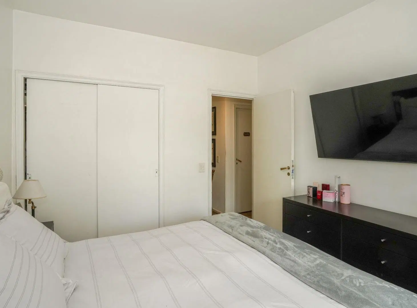 VENTA DE SEMIPISO 3AMB + DEP CON BALCÓN - RECOLETA 2