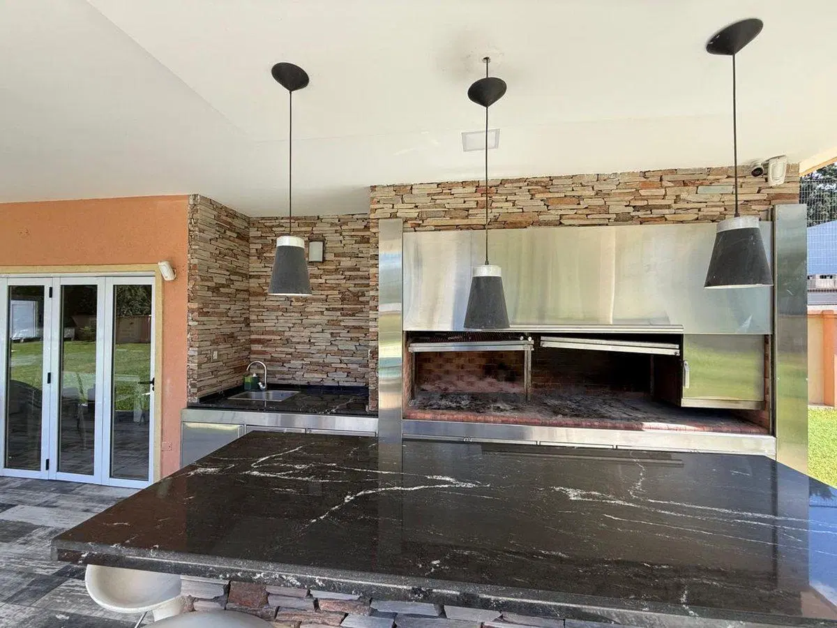 VENTA QUINTA DE CATEGORIA CON PILETA EN YEIPORA 2