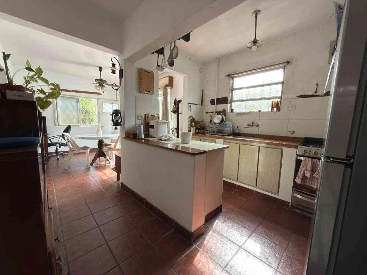 VENTA CASA 5 AMBIENTES ADOLFO SOURDEAUX 5