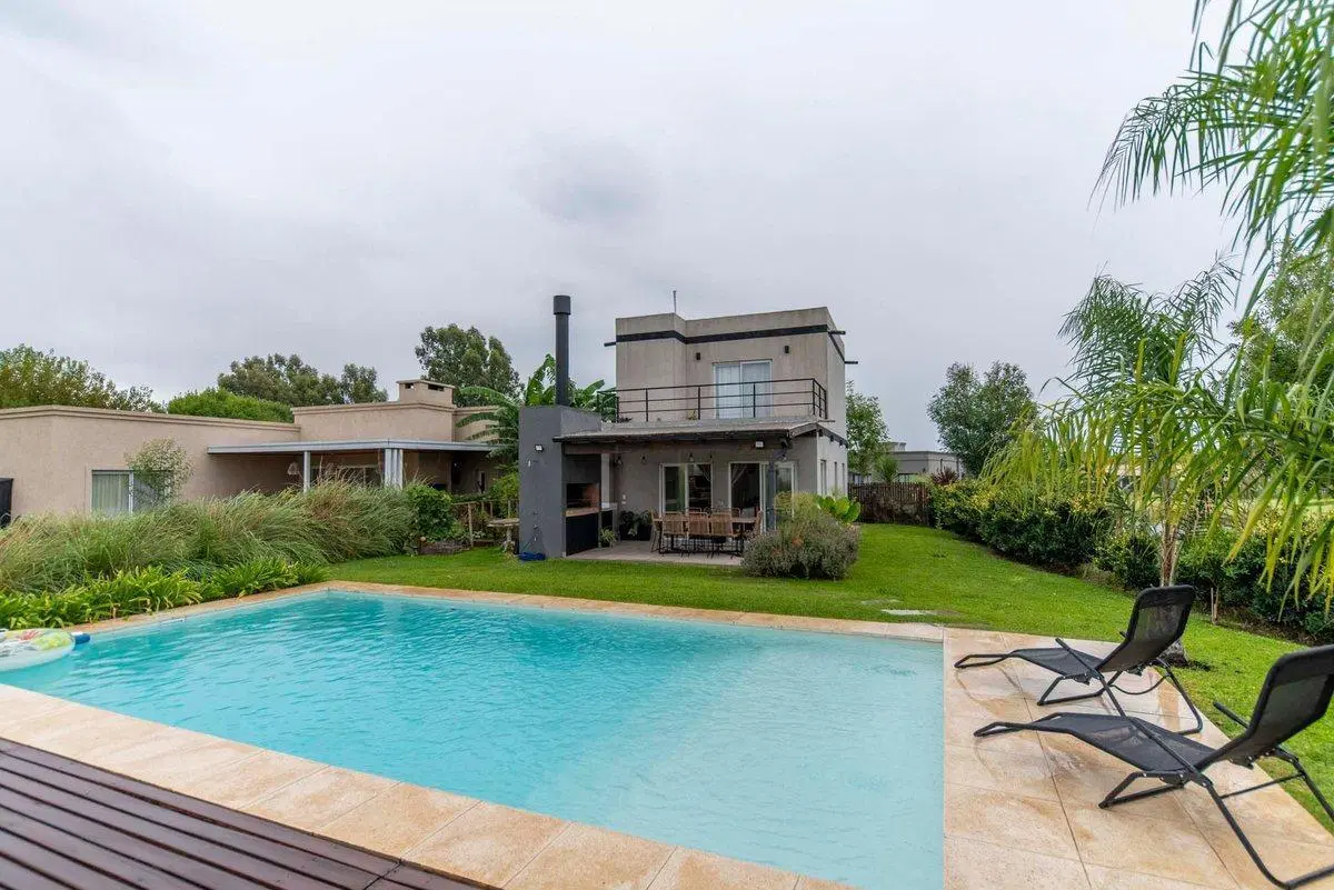 VENTA CASA 3 AMB C/PILETA STA LUCIA PILAR DEL ESTE 3