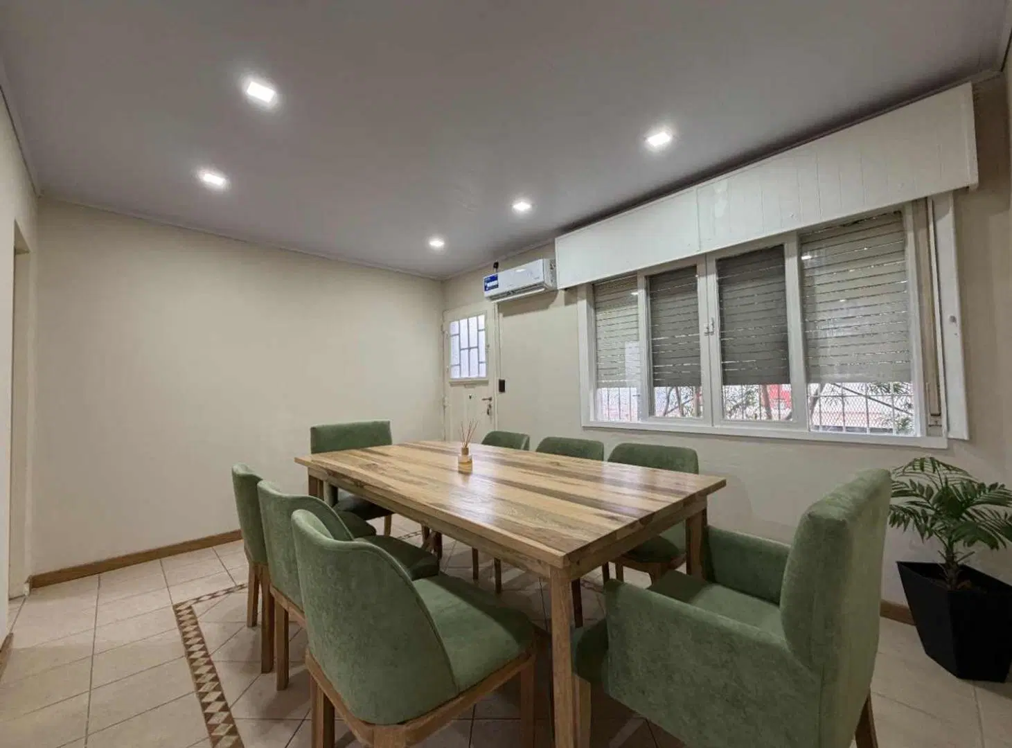 VENTA CASA 4 AMB. C/PATIO, PARRILLA - PILAR CENTRO 5