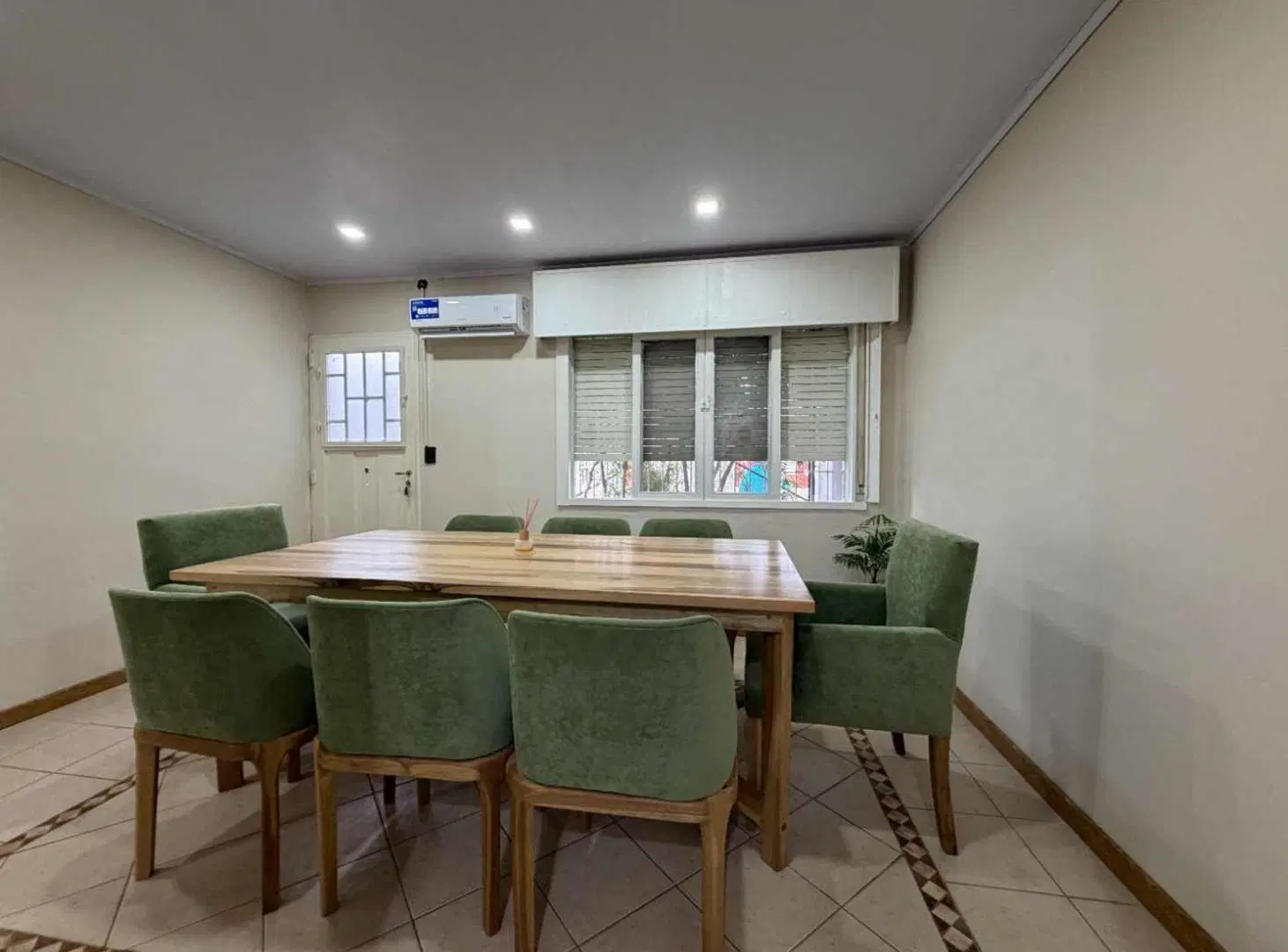 VENTA CASA 4 AMB. C/PATIO, PARRILLA - PILAR CENTRO 2