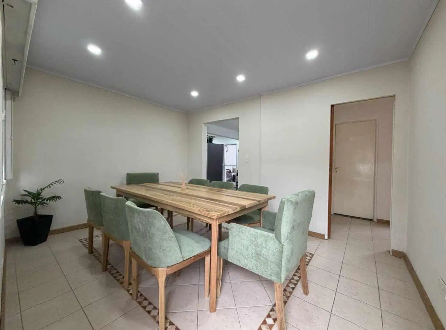 VENTA CASA 4 AMB. C/PATIO, PARRILLA - PILAR CENTRO 4