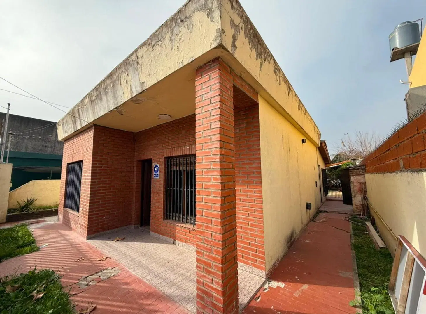 VENTA CASA 3 AMBIENTES EN JOSE C PAZ 2