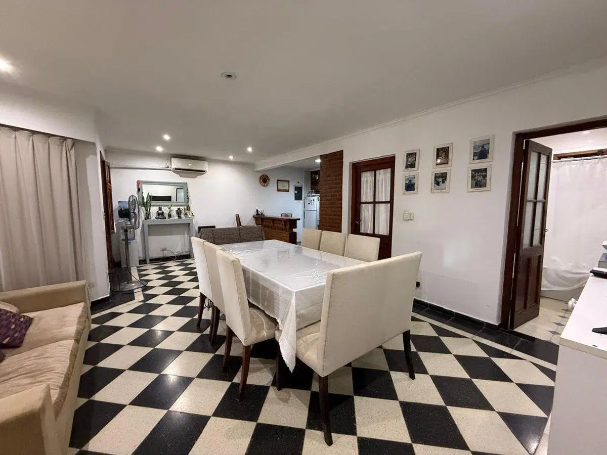VENTA CASA 4 AMB. VILLA DE MAYO. PARQUE 2