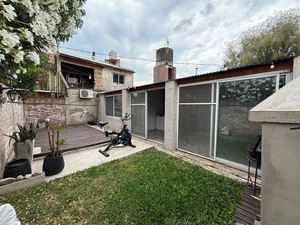 VENTA CASA 4 AMB. VILLA DE MAYO. PARQUE 4