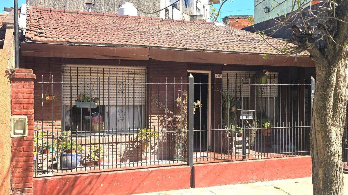 VENTA CASA JOSE C PAZ 3 DORMITORIOS