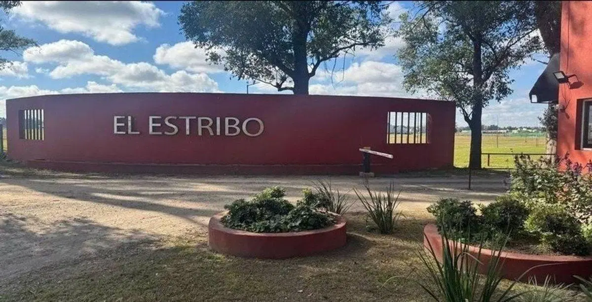 LOTE EN VENTA EN BARRIO ESTRIBO - TRES PINOS 3