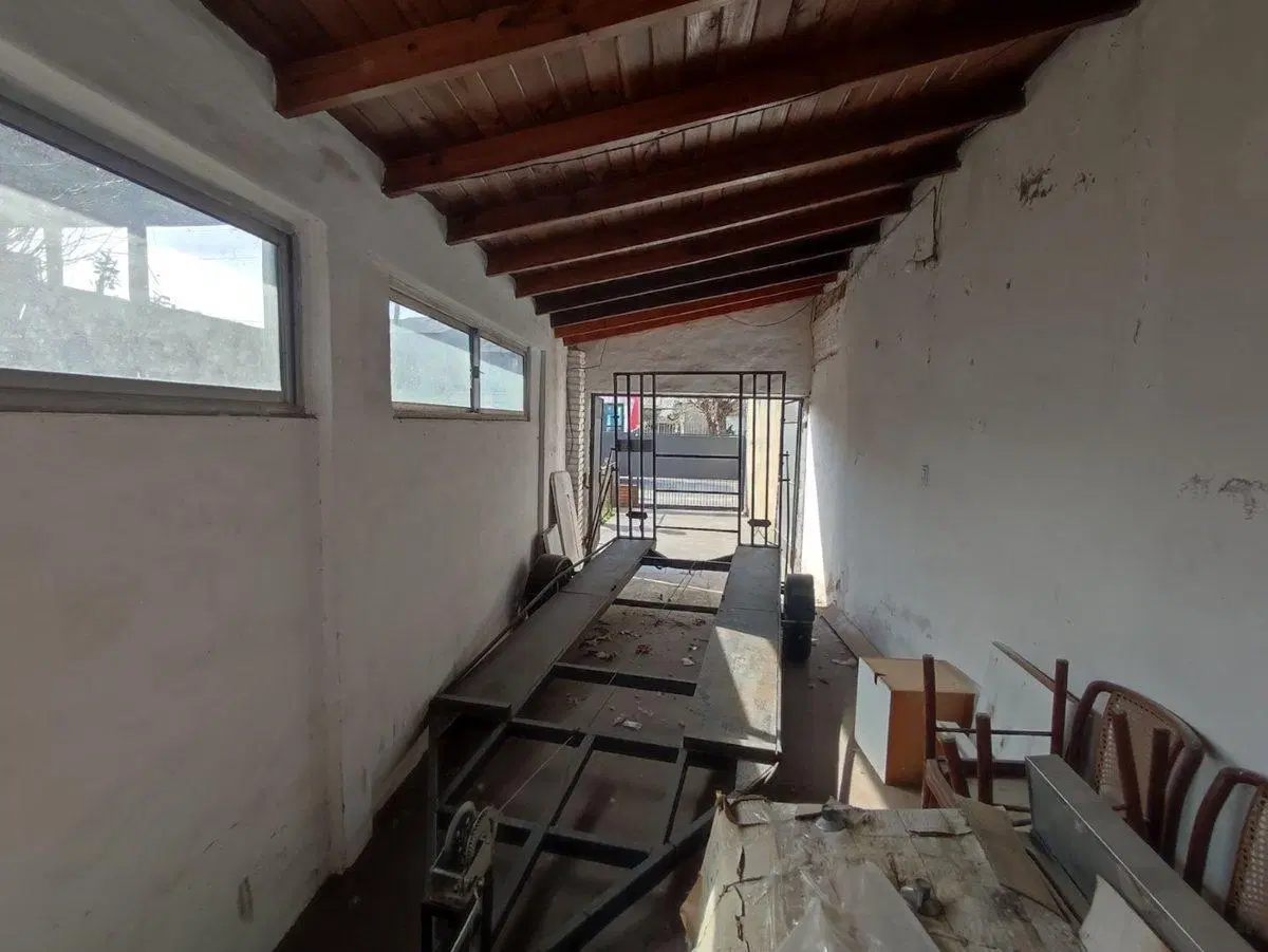 CASA 4 AMBIENTES VENTA BELLA VISTA-COCHERAS,JARDÍN 2