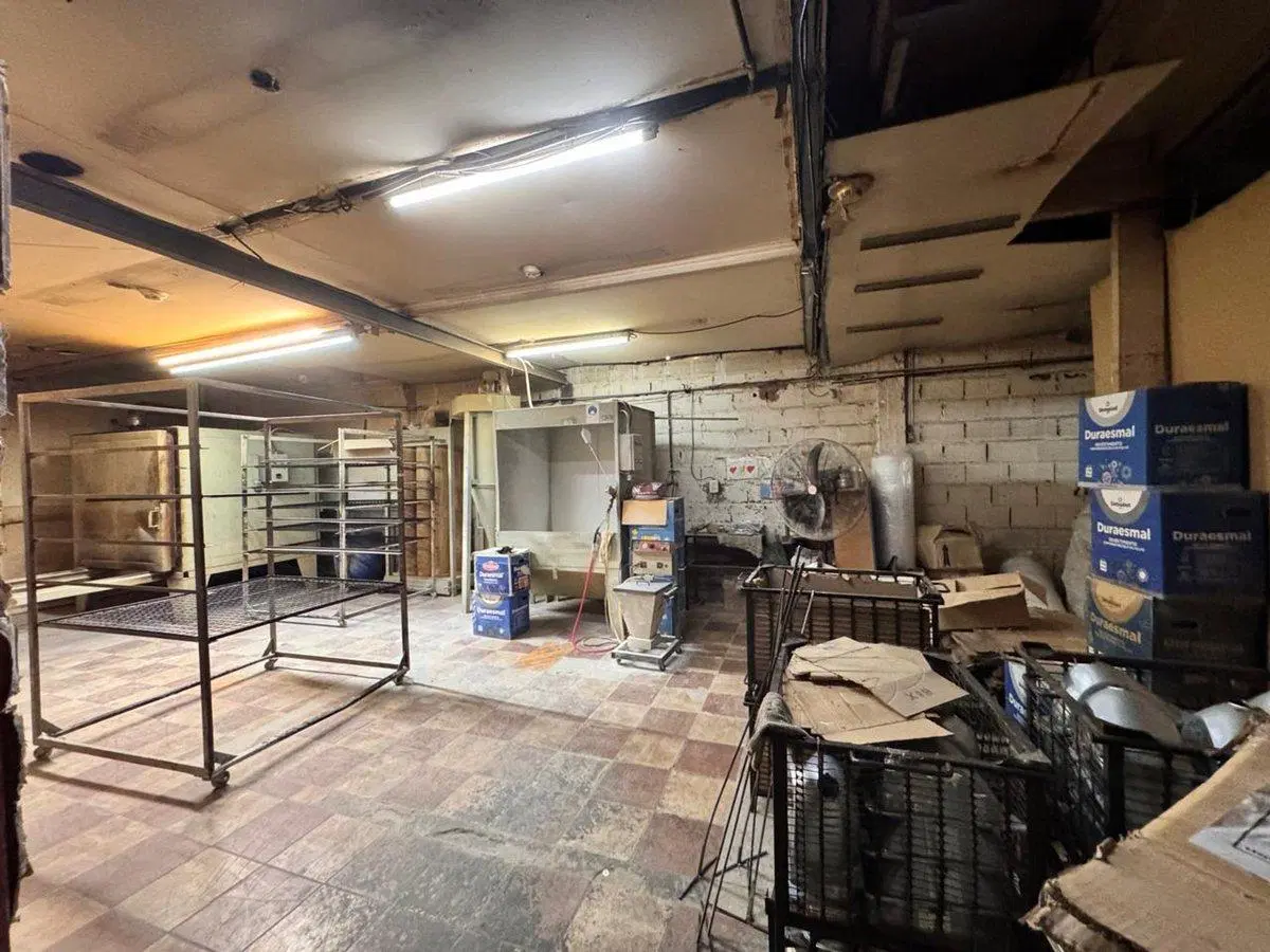 VENTA DEPOSITO GALPÓN CON VESTUARIOS ITUZAINGO 2