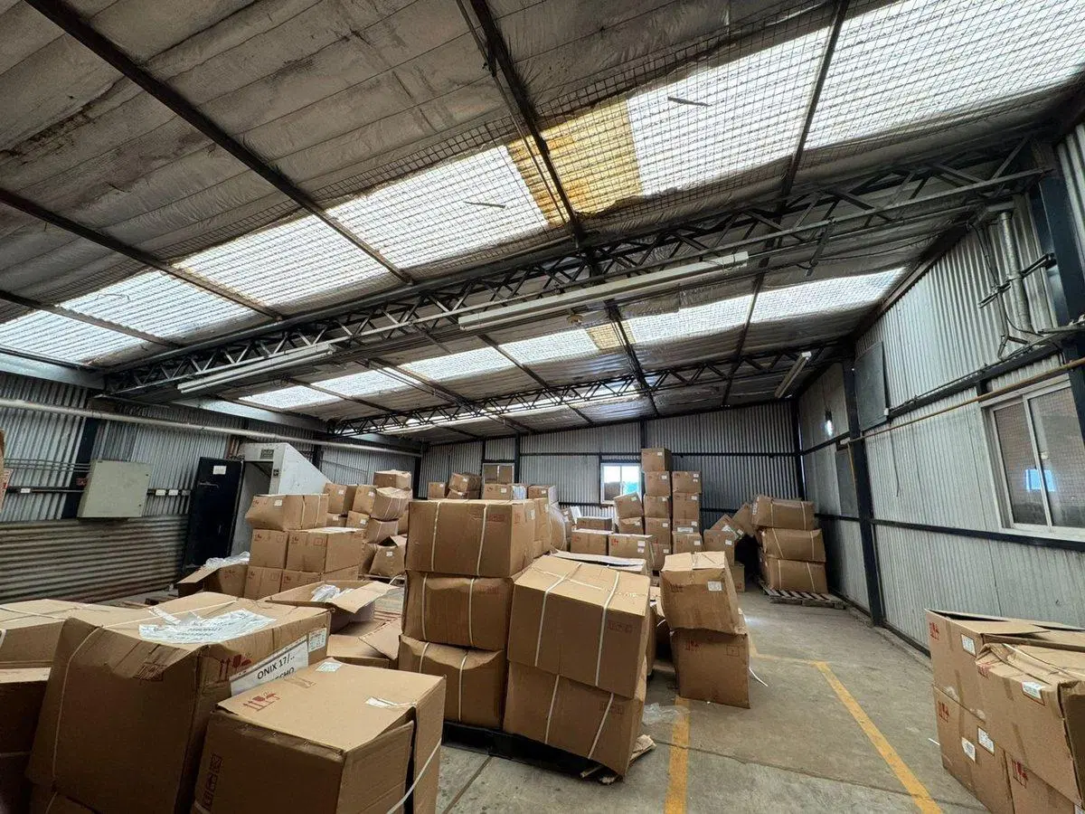 VENTA DEPOSITO GALPÓN CON VESTUARIOS ITUZAINGO 4