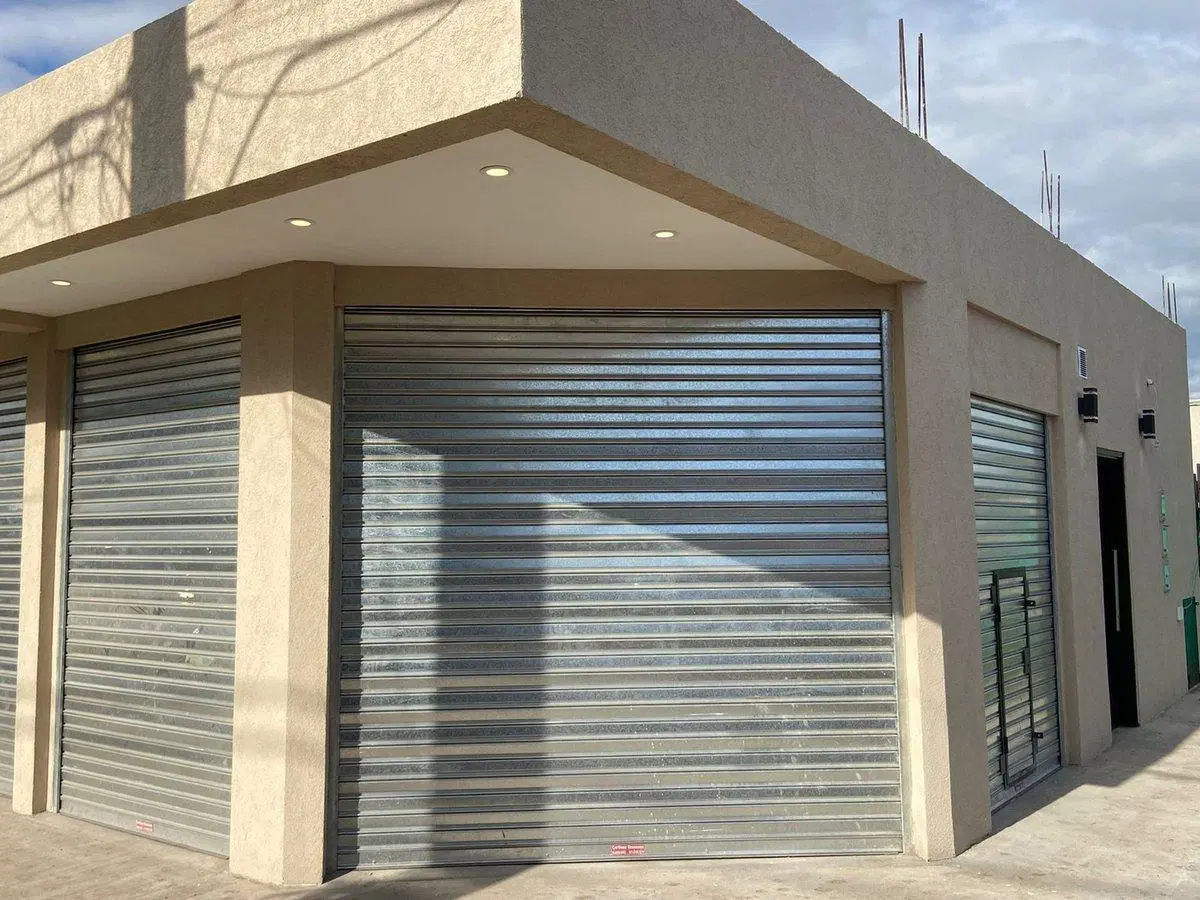 VENTA LOCAL ESQUINA, PASO DEL REY, MORENO 5