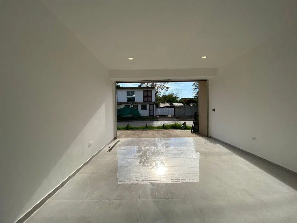 VENTA 3 LOCALES, PASO DEL REY, MORENO 4