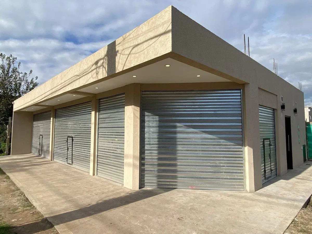 VENTA 3 LOCALES, PASO DEL REY, MORENO 3